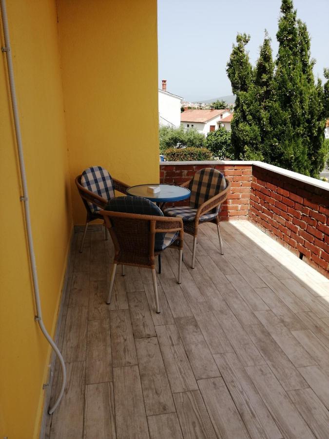 Apartmani Nevera Krk Town Exterior photo
